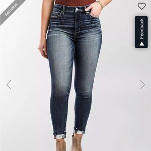 Buckle Black Fit No. 75 High Rise Skinny - 28 W 27 L